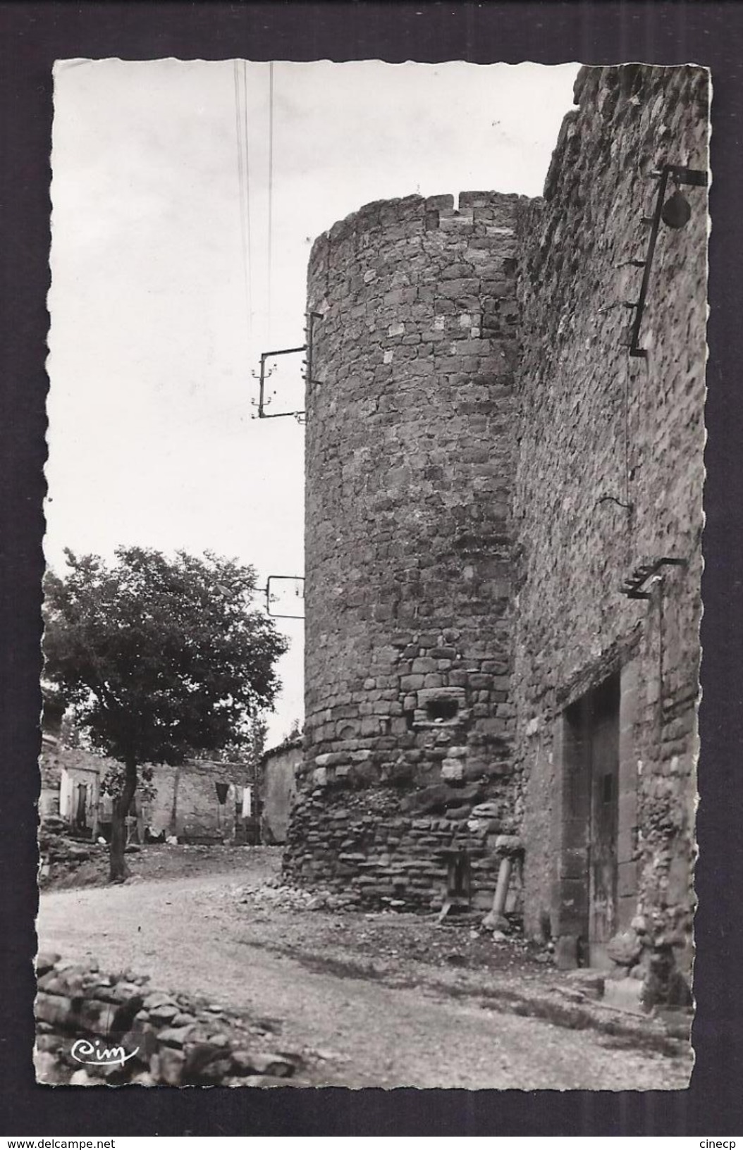 CPSM 84 - SARRIANS - Tour Des Vieux Remparts - TB PLAN EDIFICE CENTRE VILLAGE - Sarrians