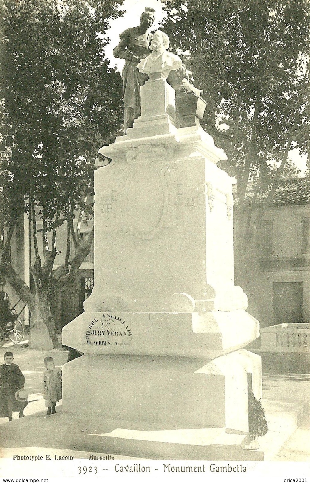 Cavaillon. Le Monument Gambetta. - Cavaillon