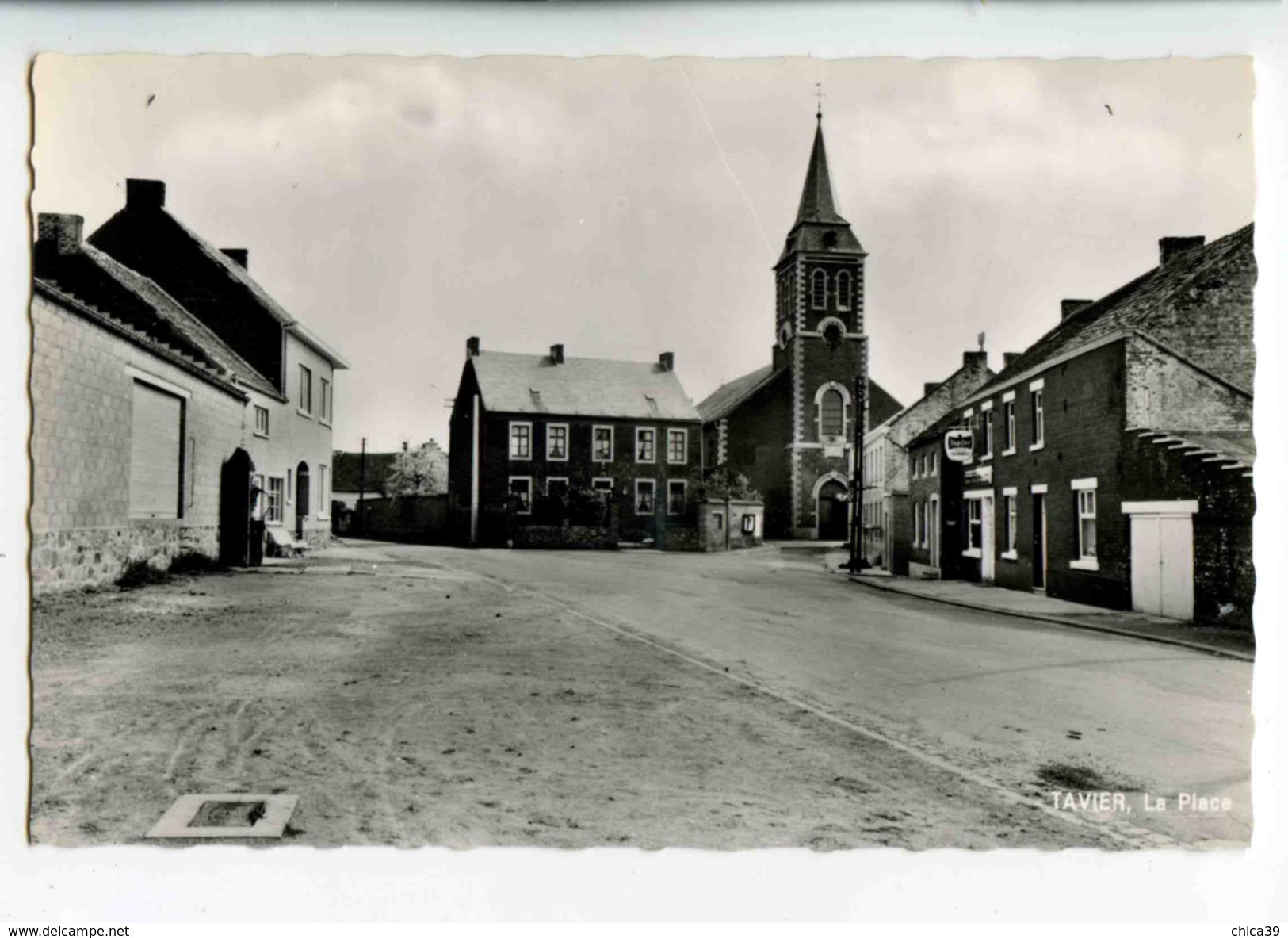 C 19027  -  Taviers  -   La Place  -  Photo Véritable - Eghezée