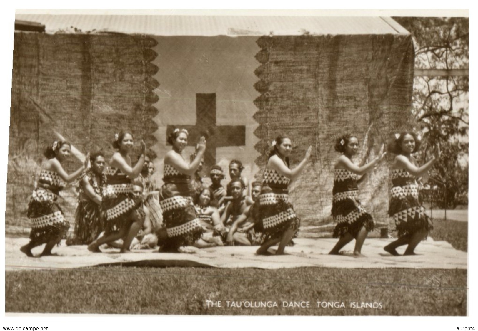 (4000) Tonga Traditional Dance - Tonga