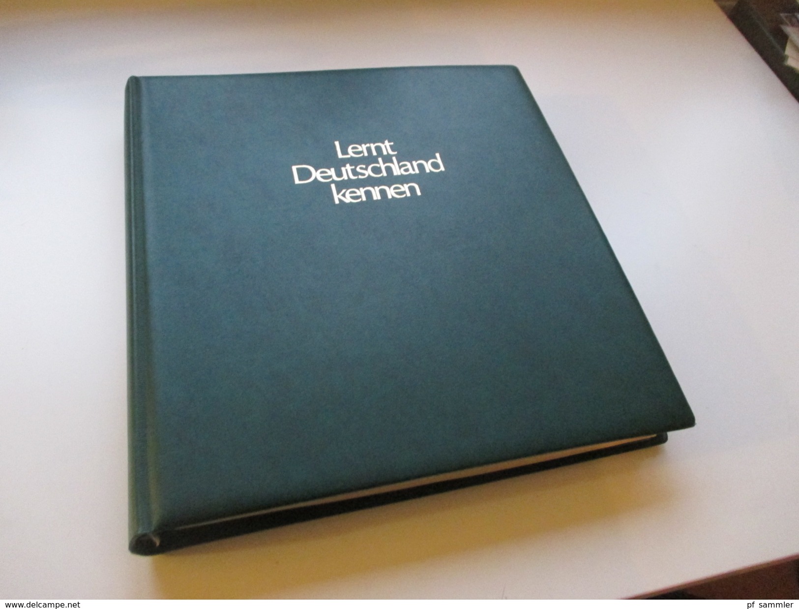 Ganzsachen / Bildpostkarten Lernt Deutschland Kennen 1977 - 1998 mit 597 Karten in 5 VD Alben. Aboware von Sieger!