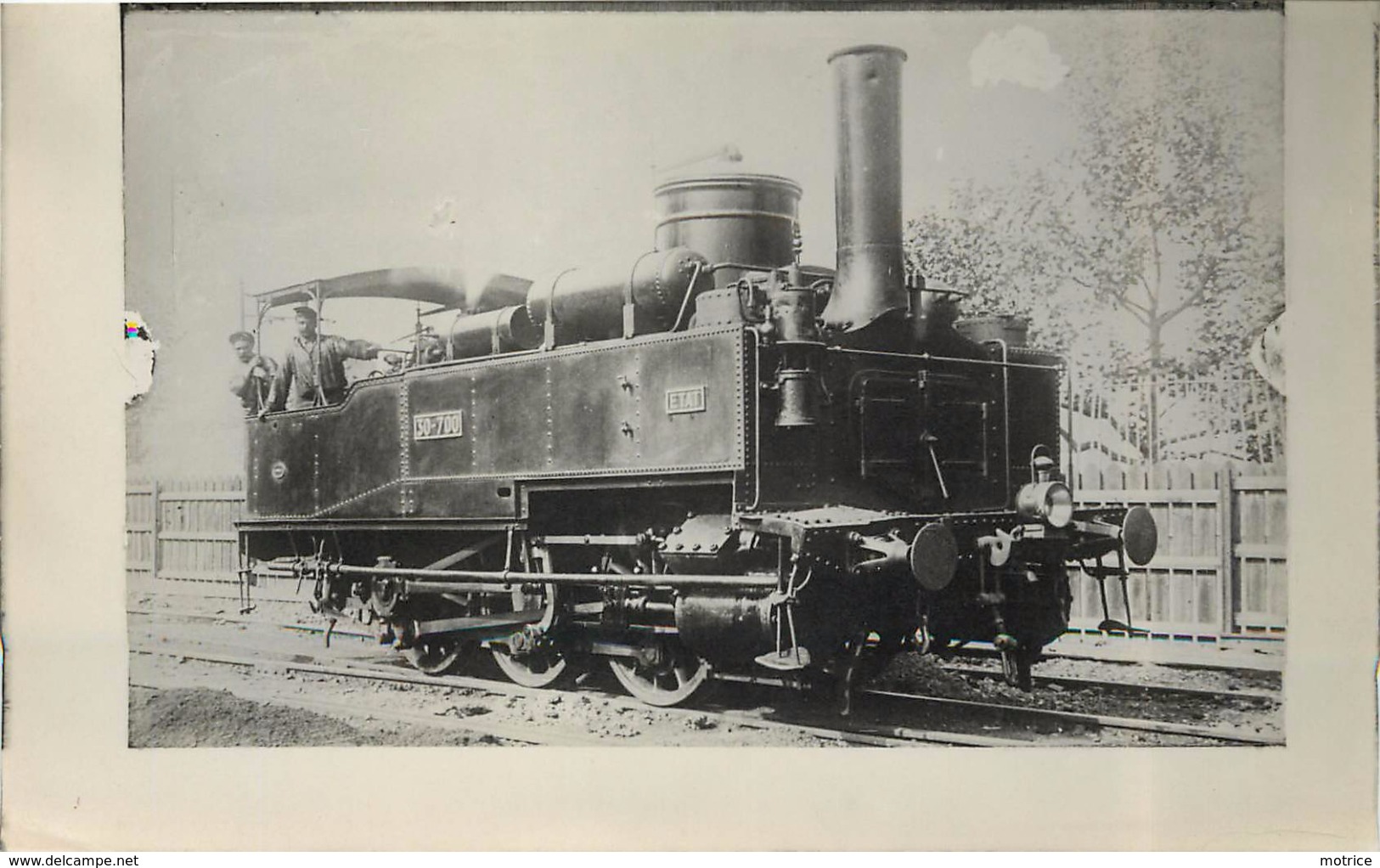 LOCOMOTIVE  N°30-700 (ancien Retirage Photo,format Carte Ancienne) - Eisenbahnen