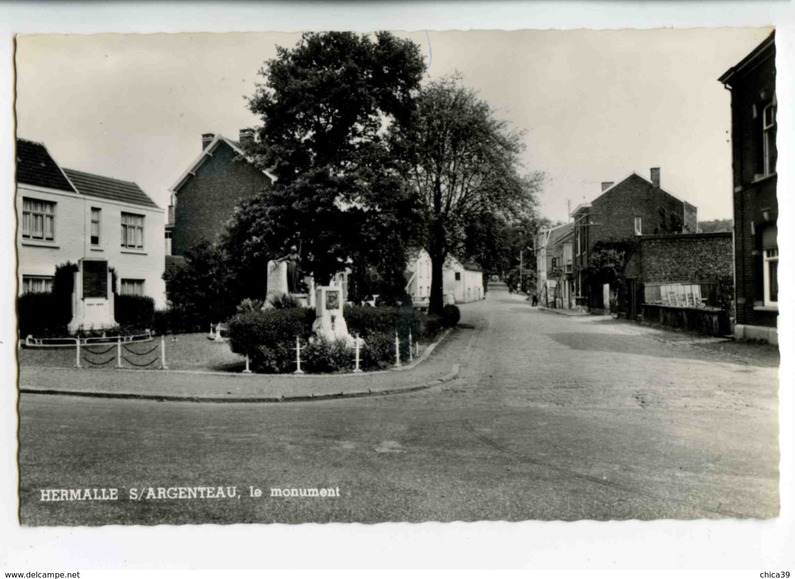 C 19039  -  Hermalle S/Argenteau  -  Le Monument  -  Photo Véritable - Oupeye