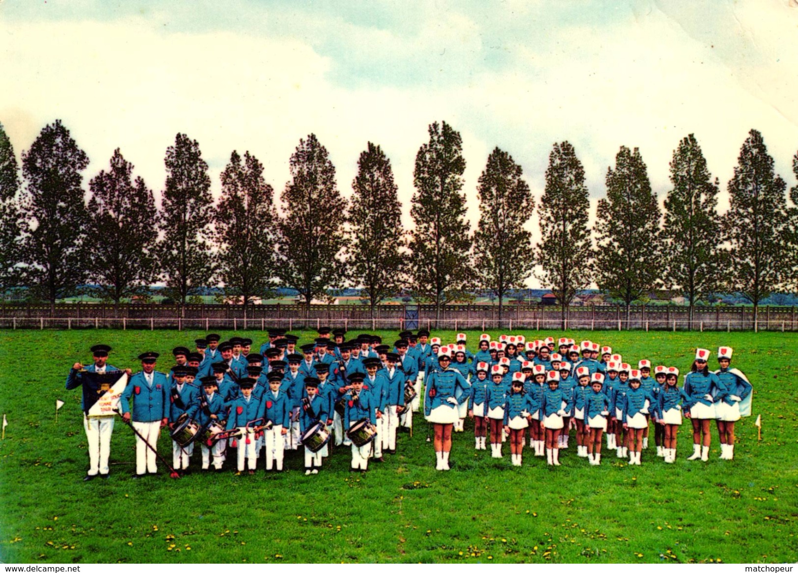 LE REVEIL DE ST CLEMENT - SOUCY -89- SECTION MAJORETTES - SECTION MUSIQUE - Soucy