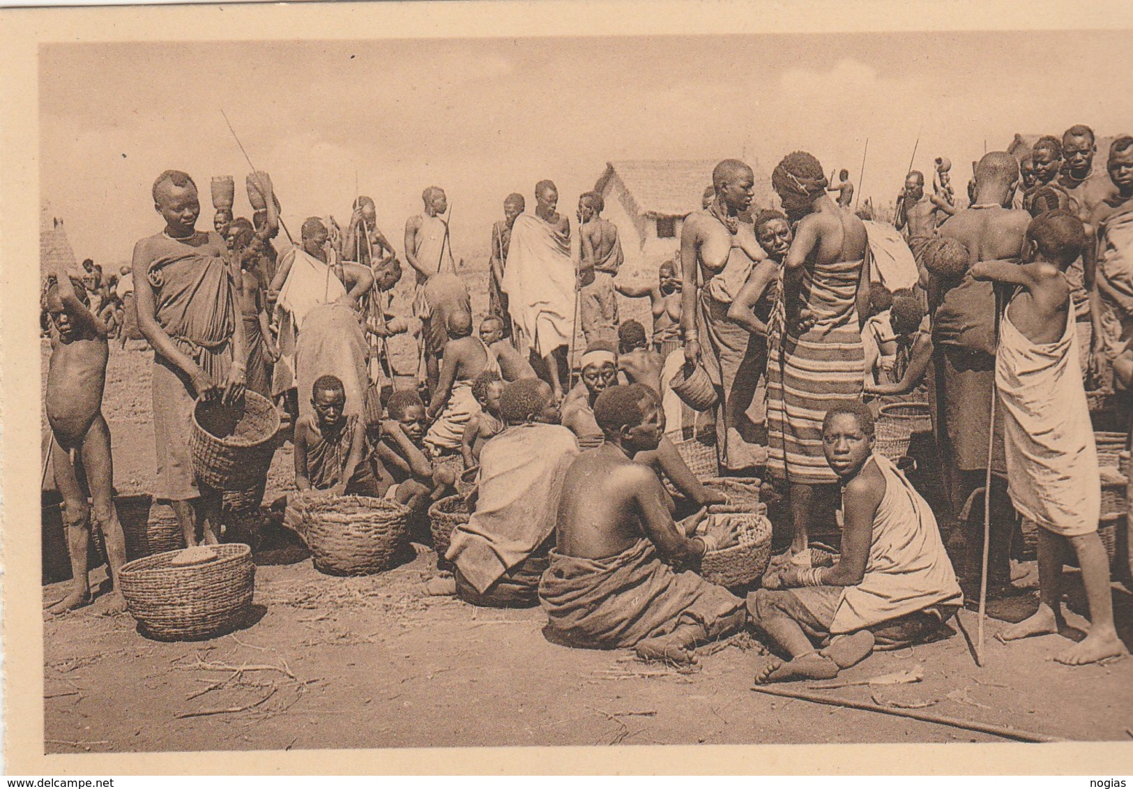 RWANDA - BUTARE - UN COIN DU MARCHE - TRES BELLE CARTE - SEPIA - TRES TRES ANIMEE - 2 SCANNS -  TOP !!! - Rwanda