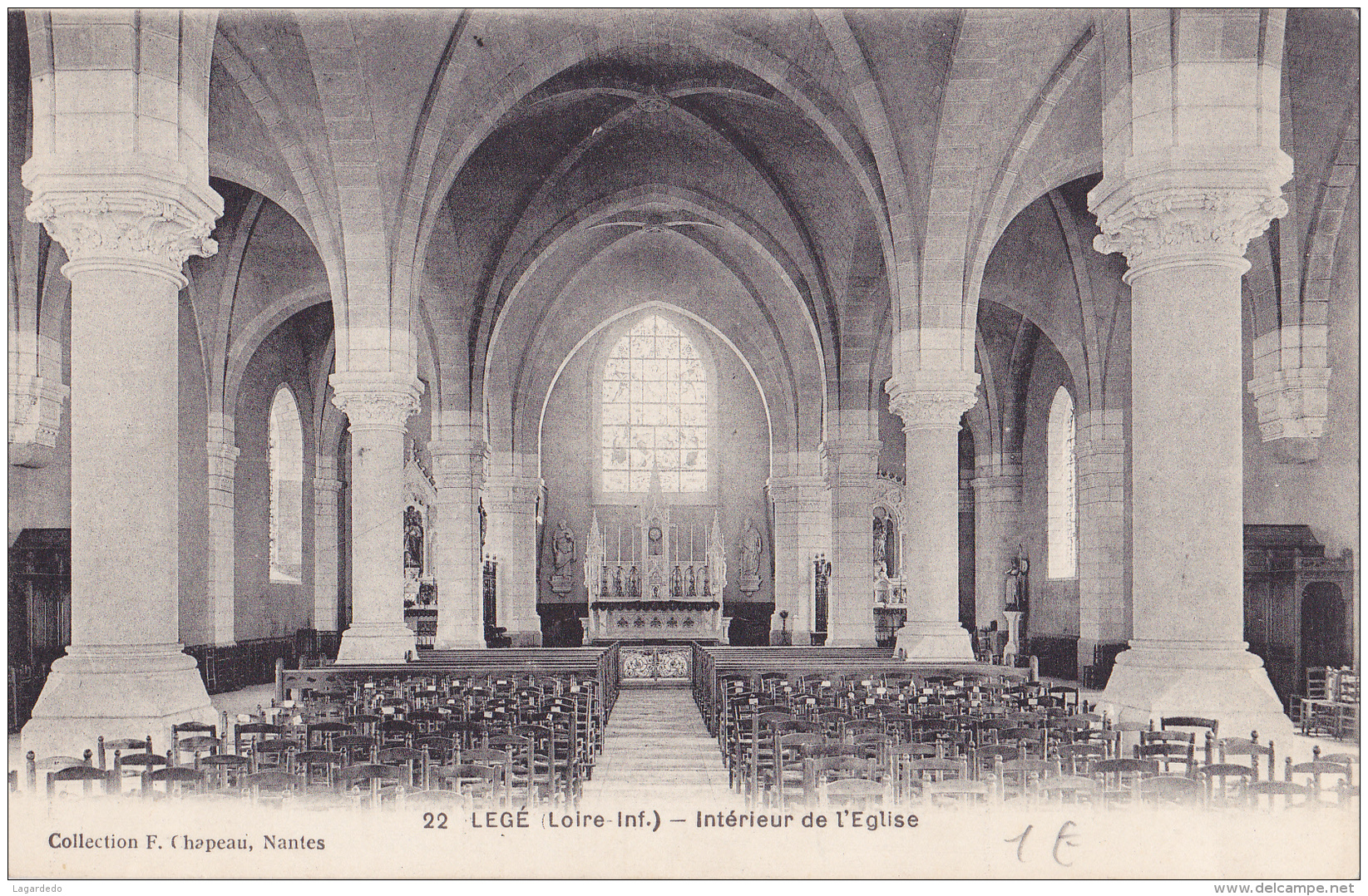 LEGE INTERIEUR DE L EGLISE - Legé