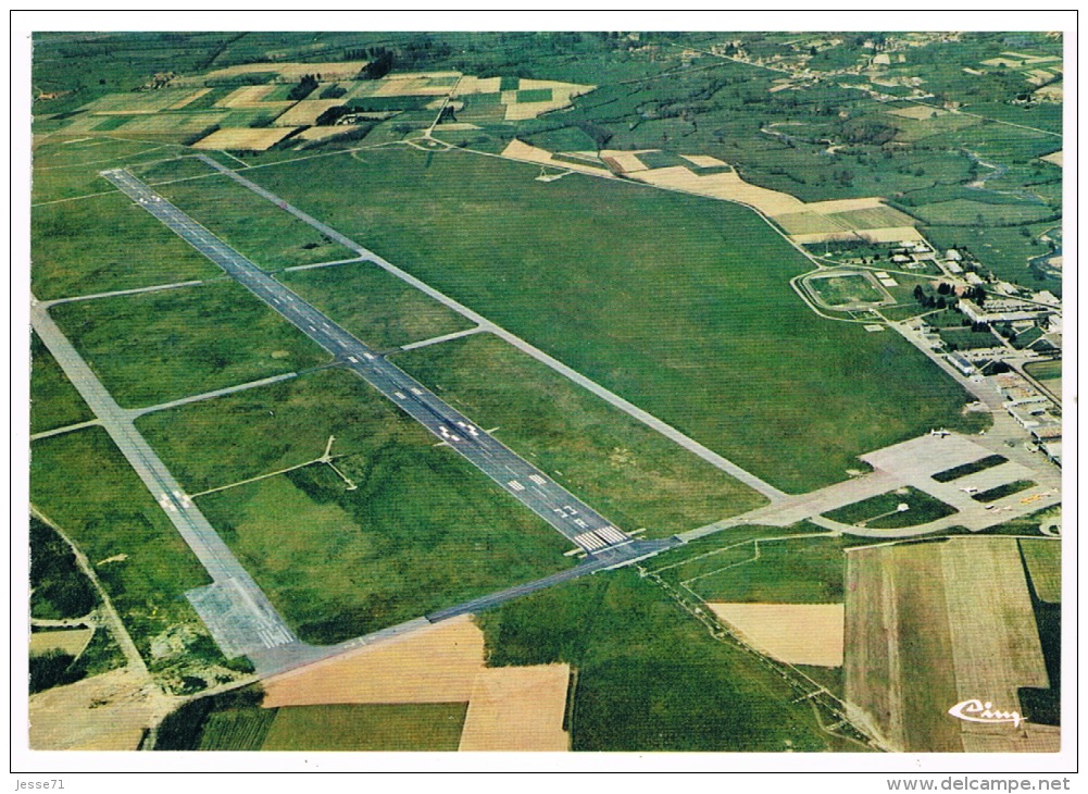 Saint-Yan - Base Aérienne - Vue Du Terrain D'aviation - Autres & Non Classés