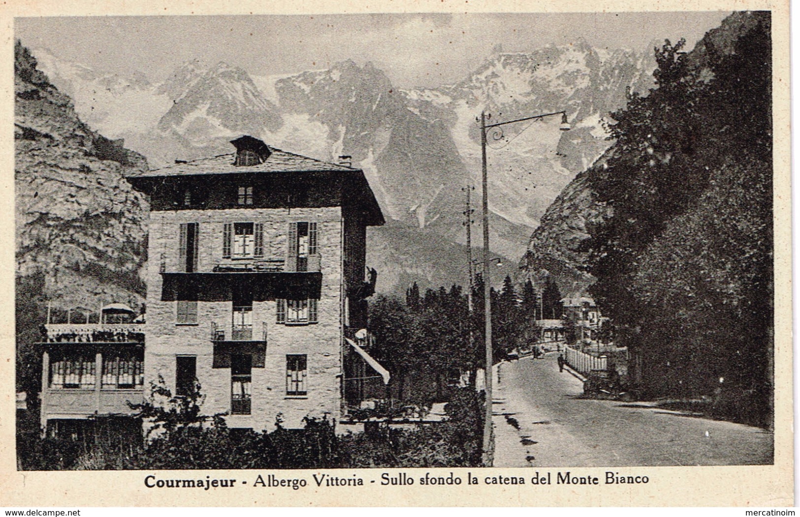 Courmayeur (Aosta) Albergo Vittoria, Sullo Sfondo Monte Bianco - Sonstige & Ohne Zuordnung