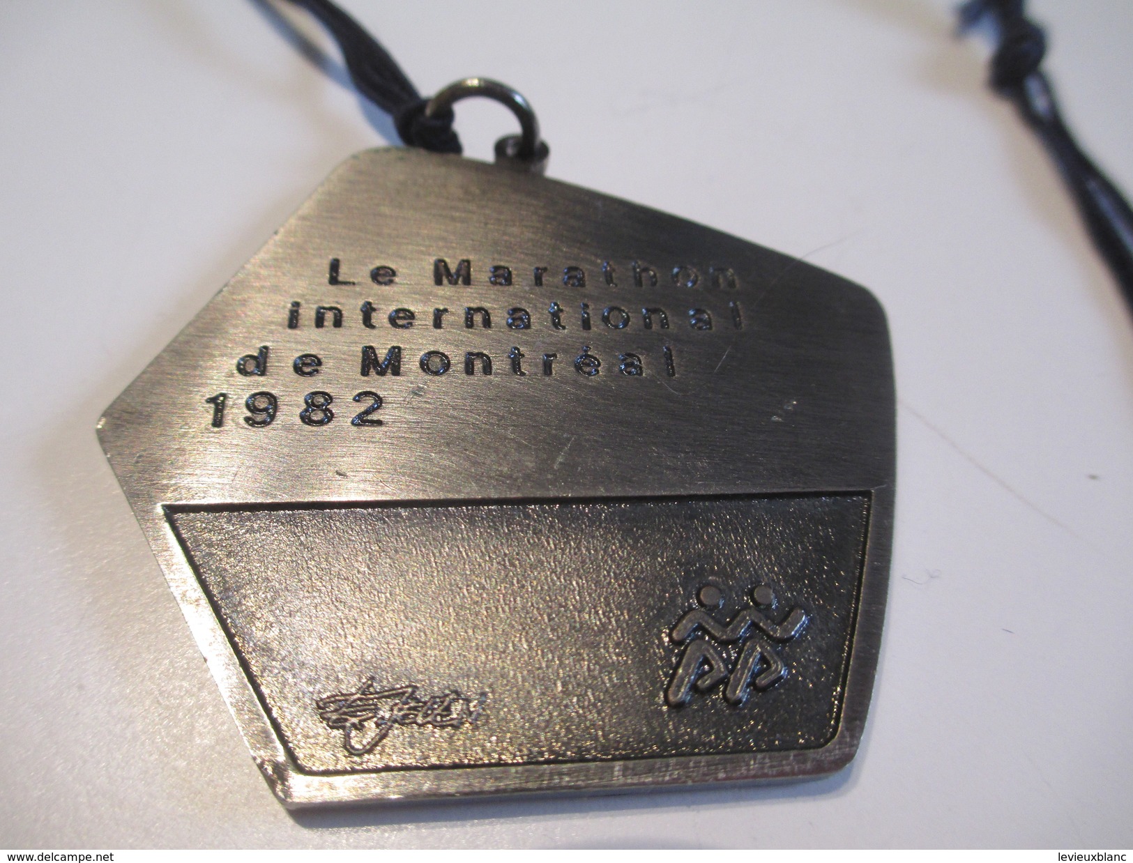Médaille/ Le Marathon International De Montréal/Canada/ Participation/ 1982     SPO103 - Andere & Zonder Classificatie
