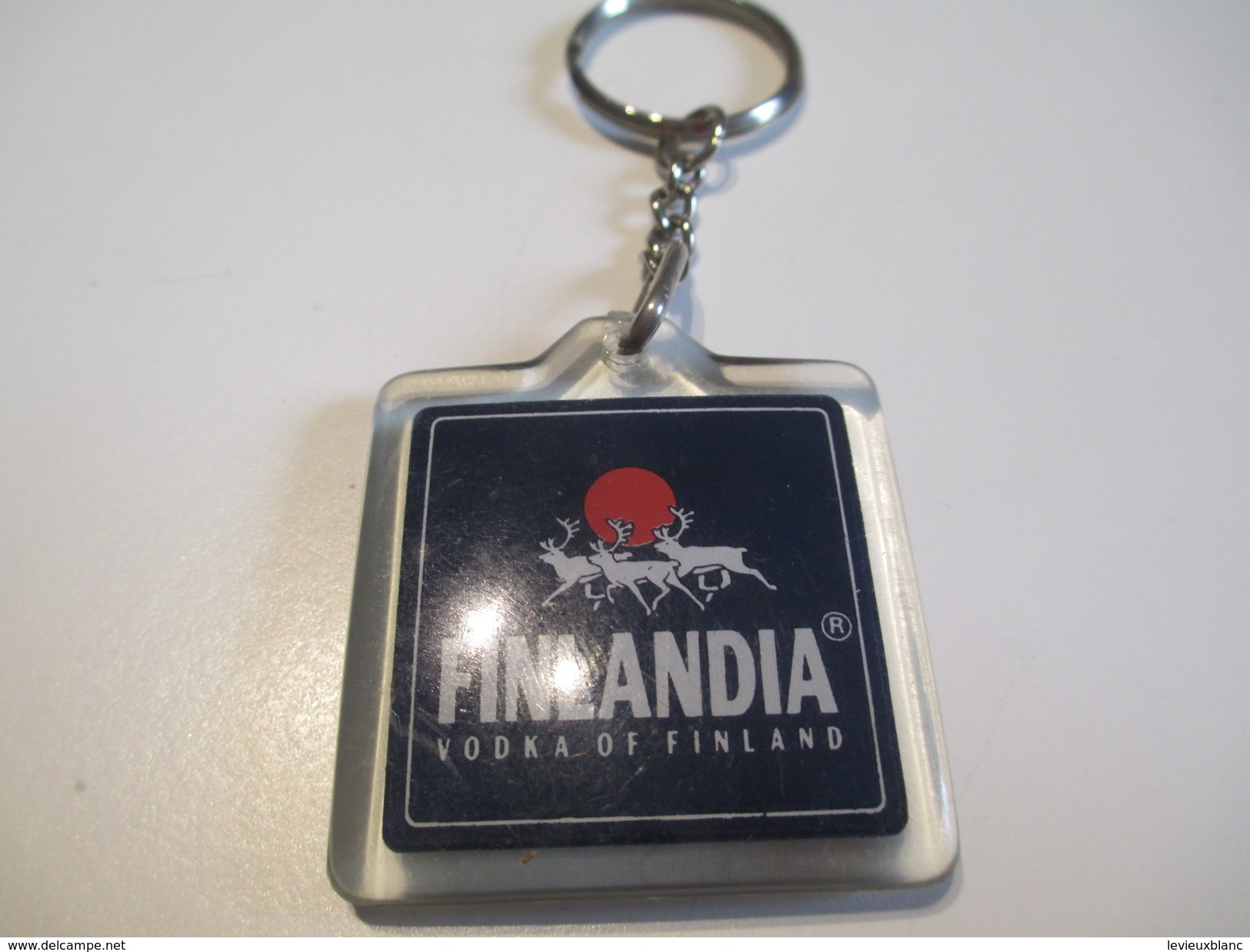 Canada/Alcool/ Plastique/ FINLANDIA/ Vodka Of Finland / Années 80         POC221 - Porte-clefs