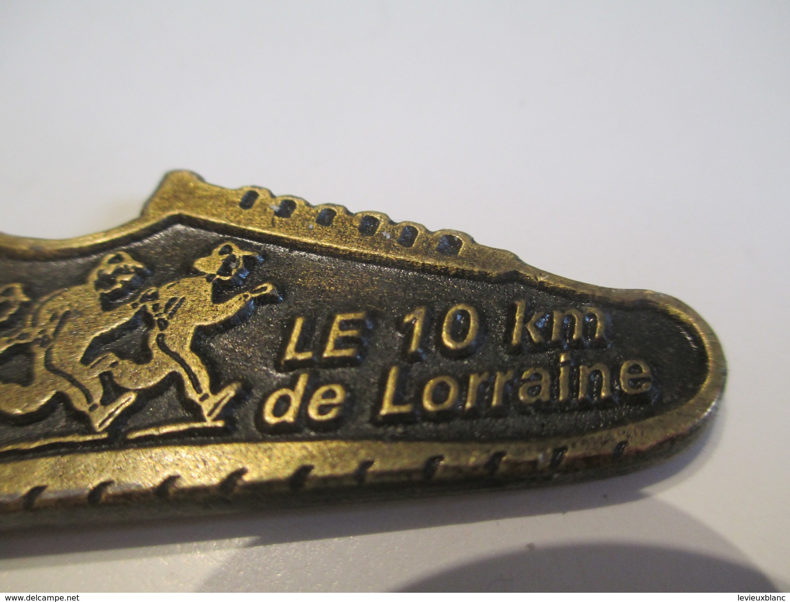 CANADA/Sport / Course à Pied / Le 10 Kilométres De LORRAINE/Ville De Lorraine/Métal / Années60       POC227 - Porte-clefs