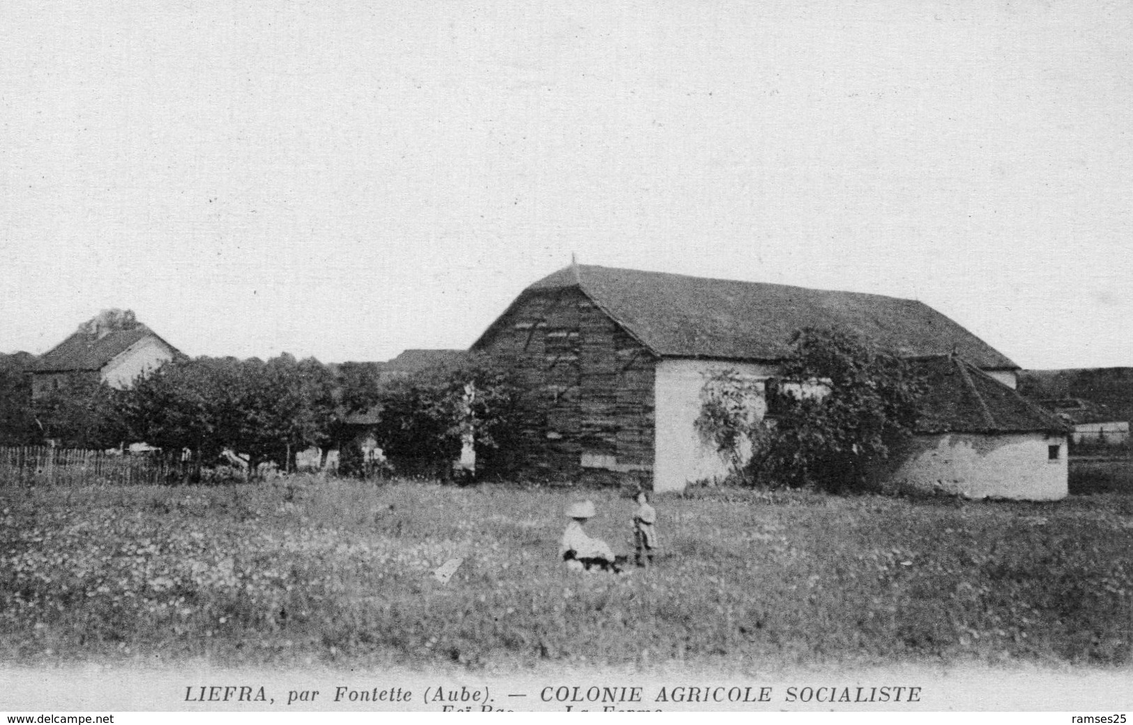 (1) CPA  Liefra Colonie Agricole Socialiste  La Ferme  (bon Etat) - Autres & Non Classés