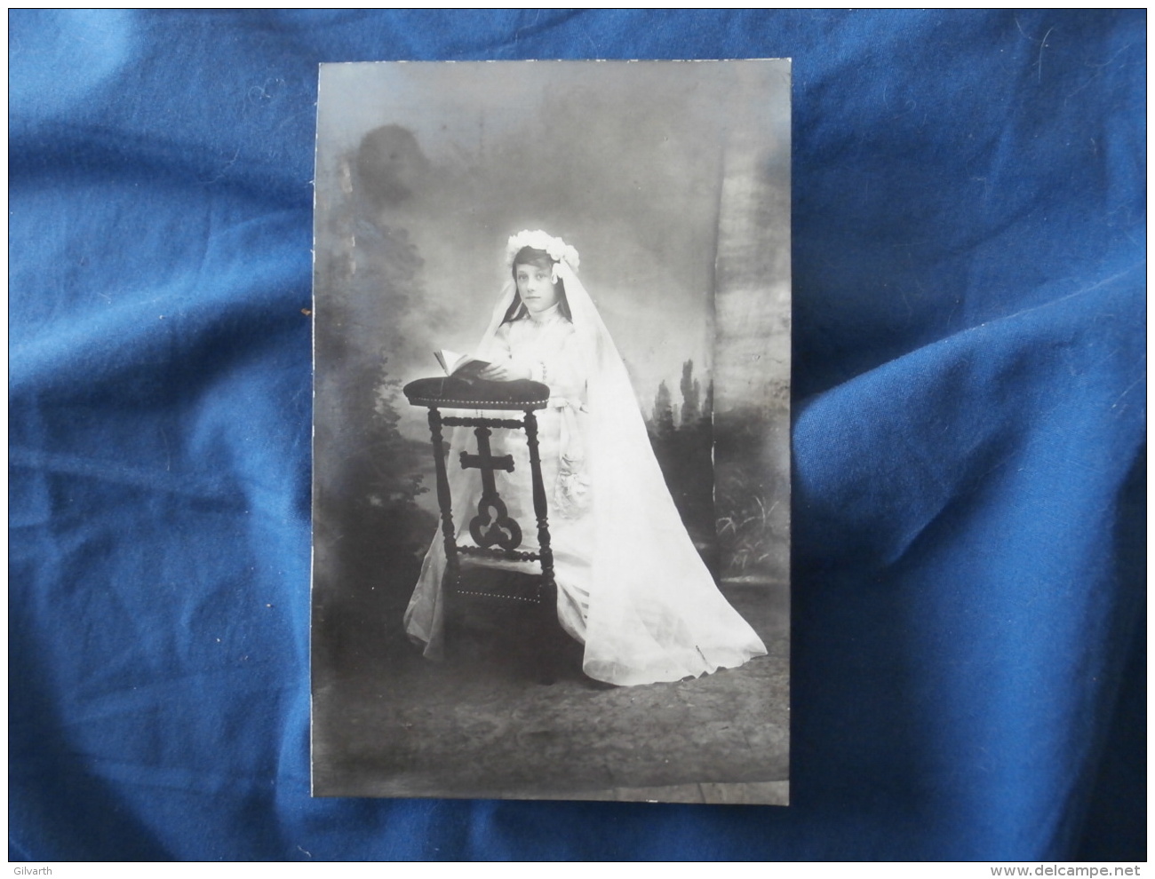 Carte Photo Joli Portrait D'une Fillette Pour Sa Communion Datée 1911 L293 - Photographie