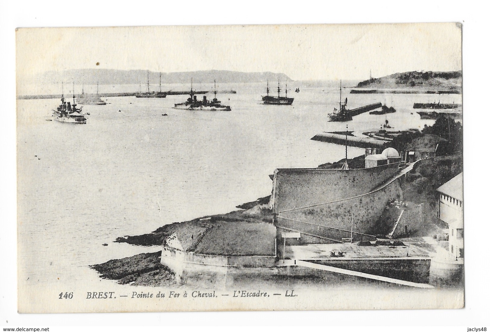 BREST  (cpa 29)  Pointe Du Fer à Cheval - L'escadre -   - L 1 - Brest