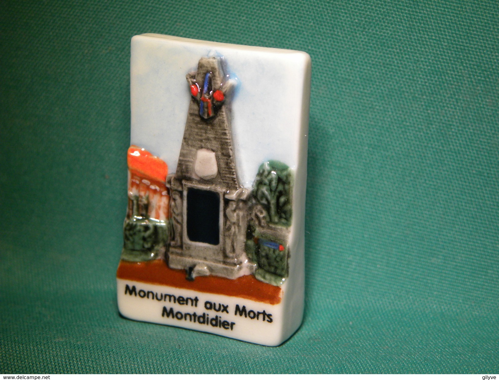 Fève Perso- Boulangerie Delamotte à Montdidier-Monuments Aux Morts (083 Bt) - Regions