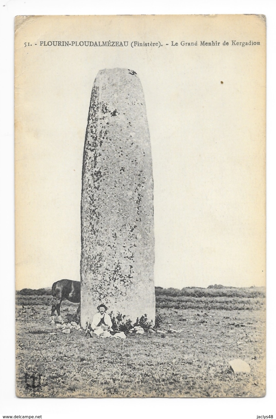PLOURIN-PLOUDALMEZEAU  (cpa 29)   Le Grand Menhir De Kergadiou -   - L 1 - Ploudalmézeau