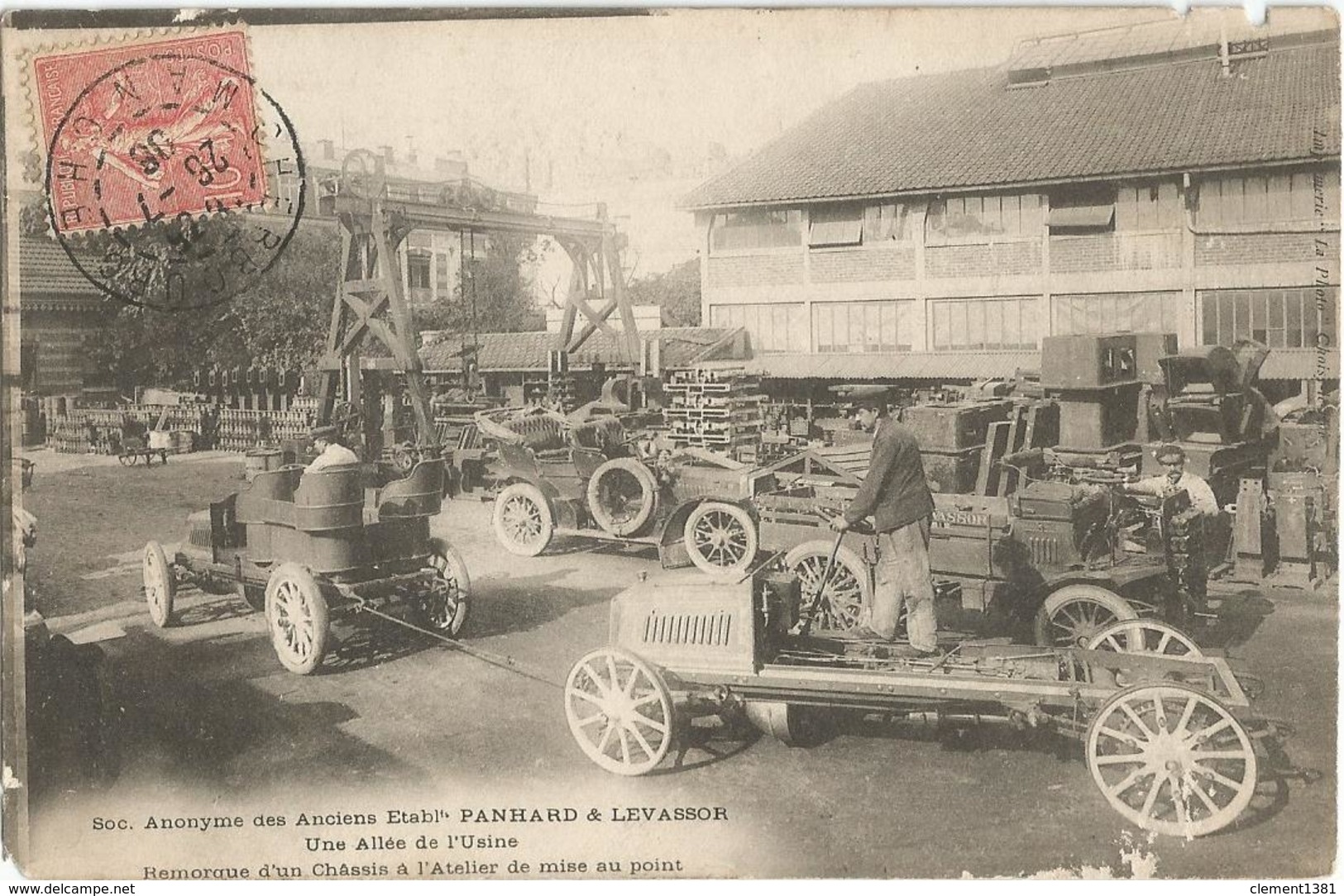 Paris Usine Panhard Et Levassor Une Allee De L'usine Remorque D'un Chassis à L'atelier De Mise Au Point 1906 - Arrondissement: 13
