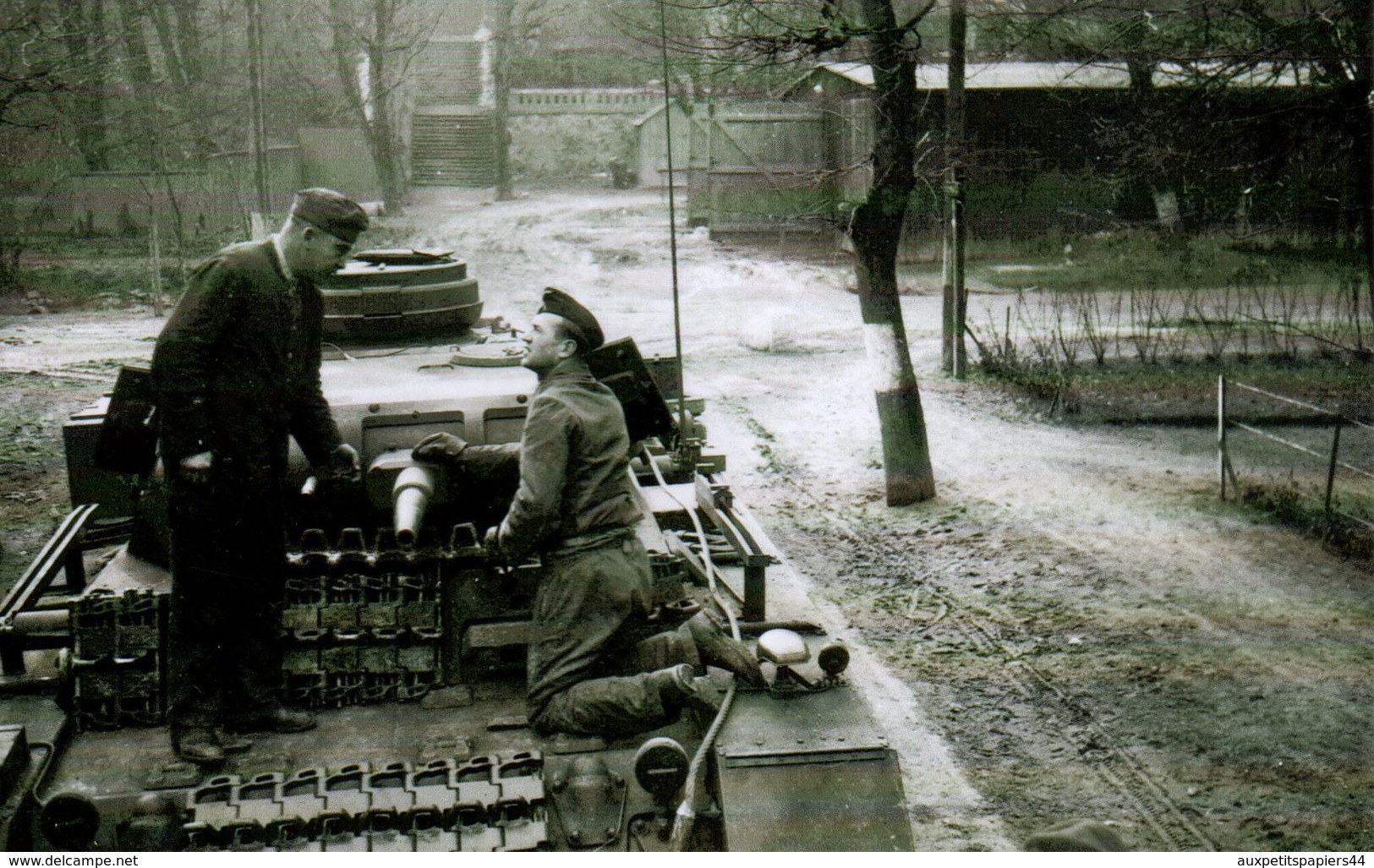 Lot de 44 belles repros Photos + 16 Gratuites Guerre 1939-45 & ses véhicules, Tanks, Avions, Bateaux, Navires, Soldats