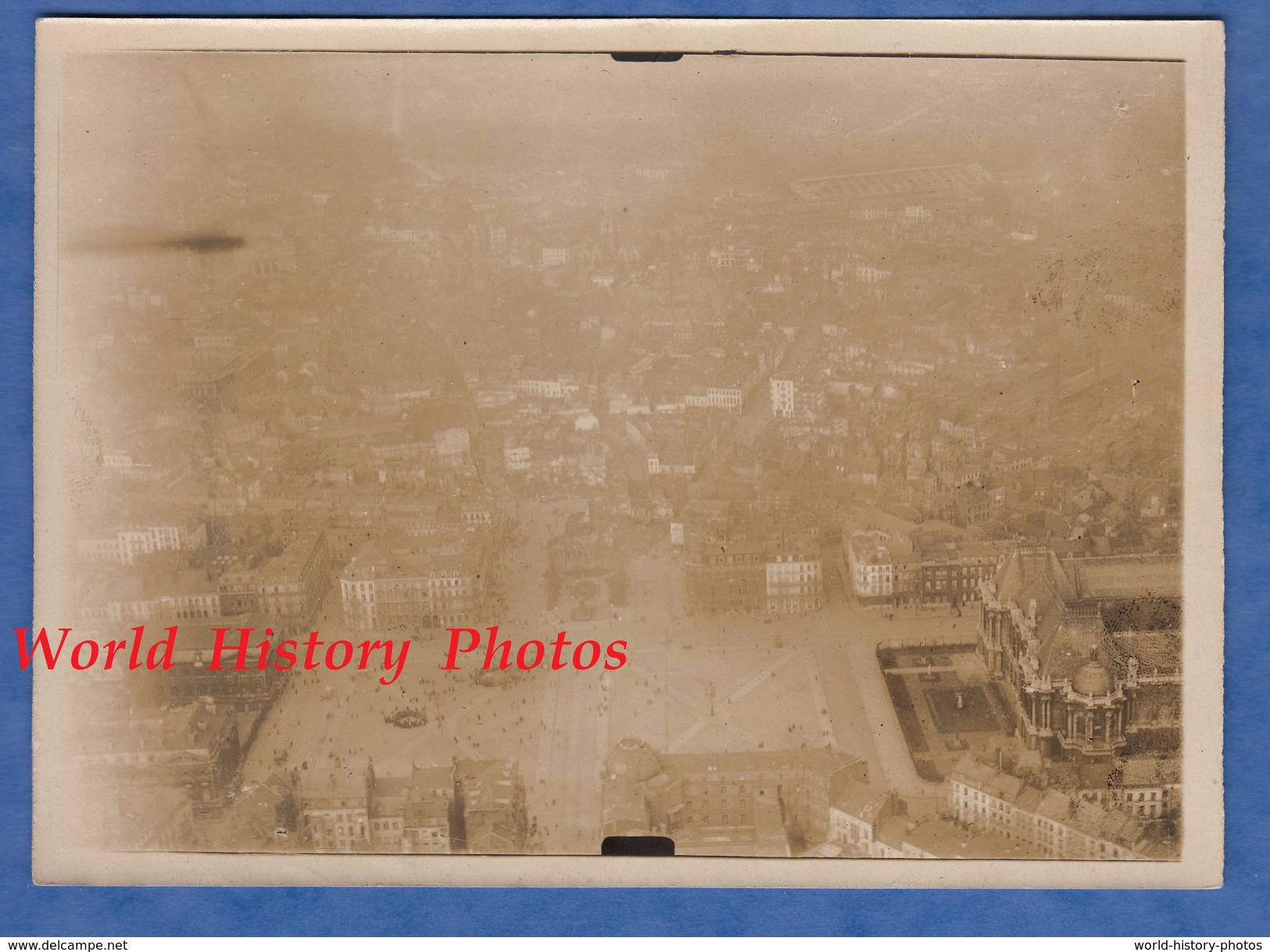 Photo Ancienne Prise Par Avion - LILLE ( Nord ) -  Place  - WW1 - Aviation