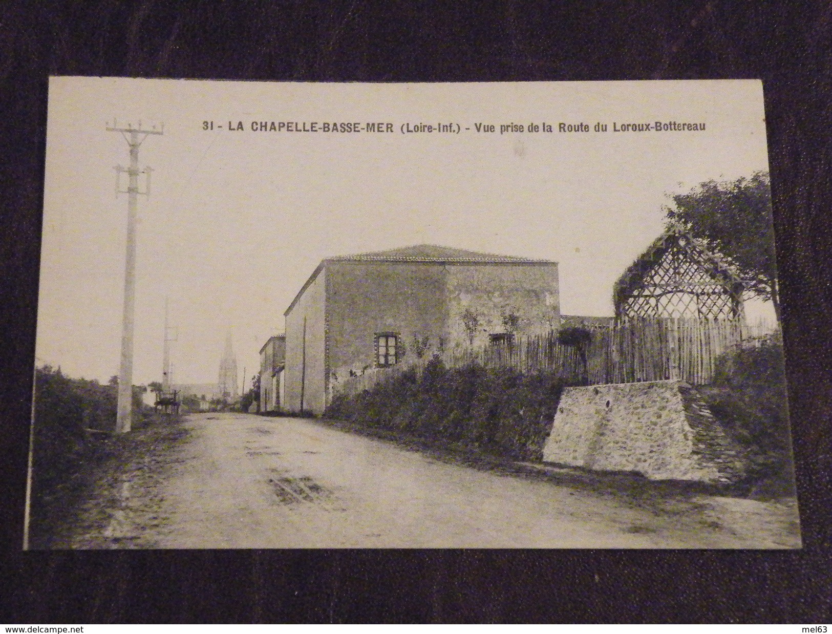 A416. CPA. 44. LA CHAPELLE-BASSE-MER. Vue Prise De La Route Du Loroux-Bottereau.  Beau Plan .  Ecrite - La Chapelle Basse-Mer