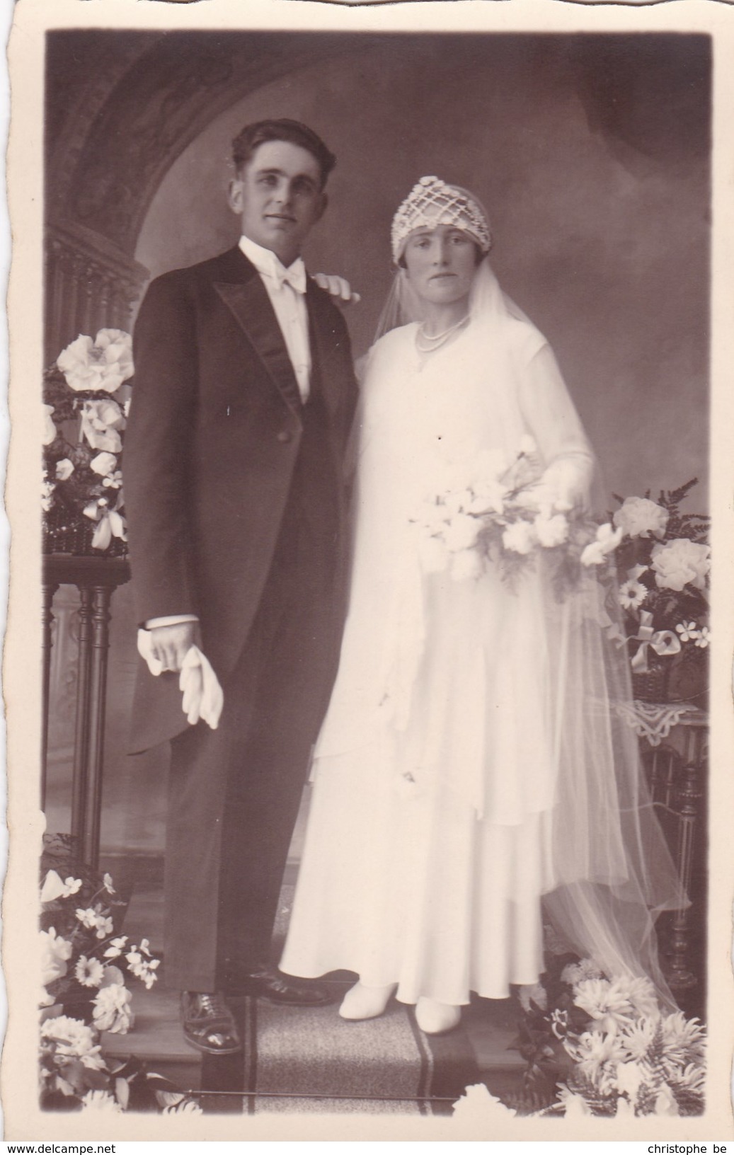 Oude Foto Poserend Koppel In Feestkledij, Huwelijksfoto (pk31895) - Matrimonios