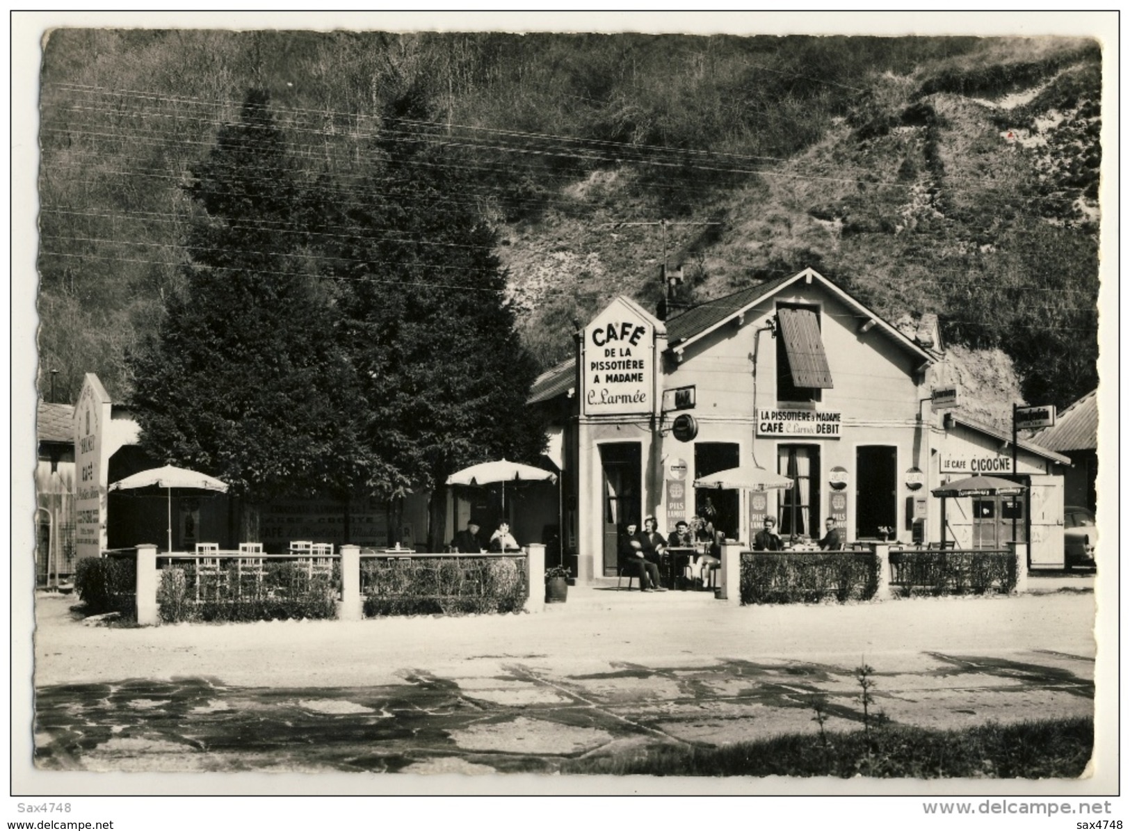 Rogerville - Café Collation  " La Pissotière à Madame " Mr Et Mme Larmée - Autres & Non Classés