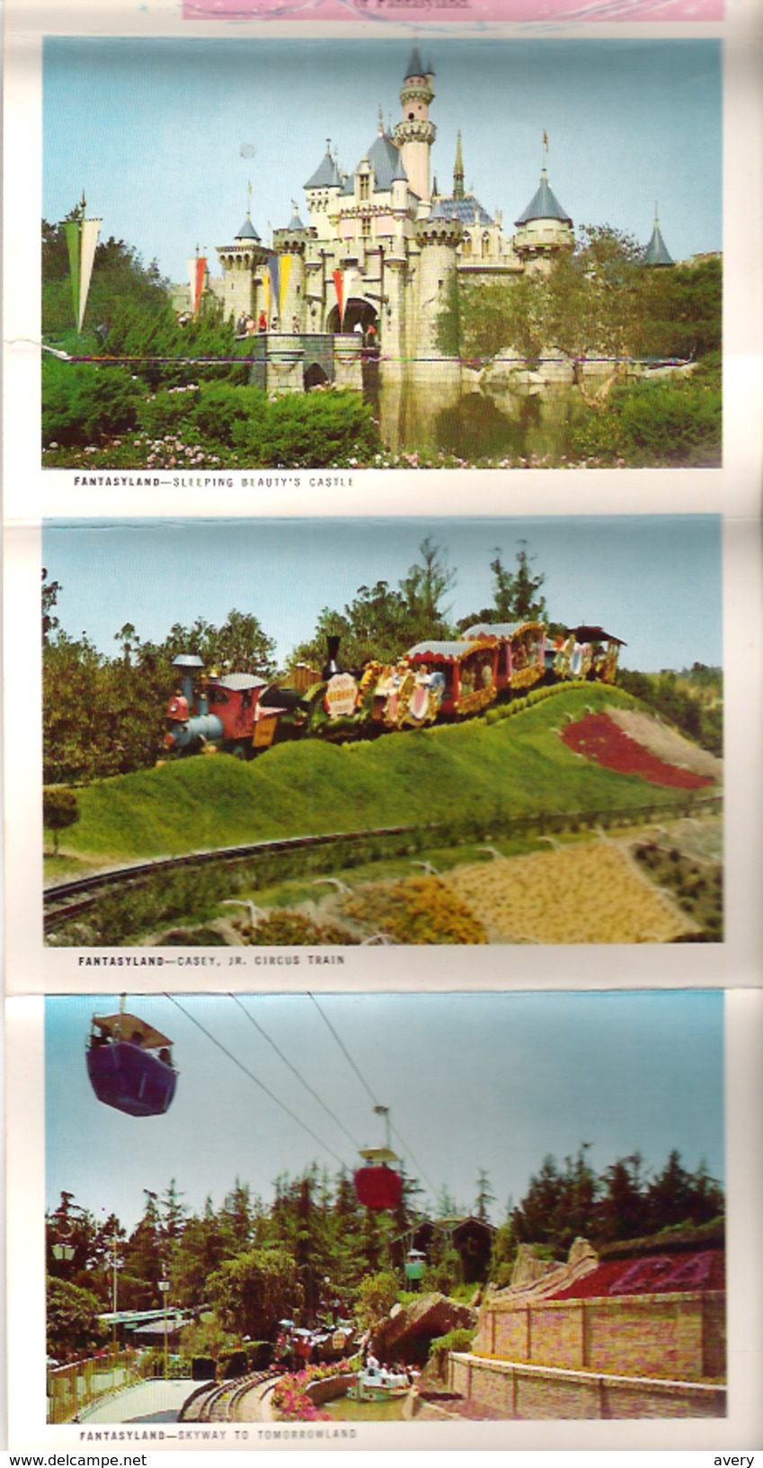 Souvenir Folder Of 12 Colorful Scenes From Fantasyland, Disneyland  Topof Back Flap Is Almost Separated - Disneyland