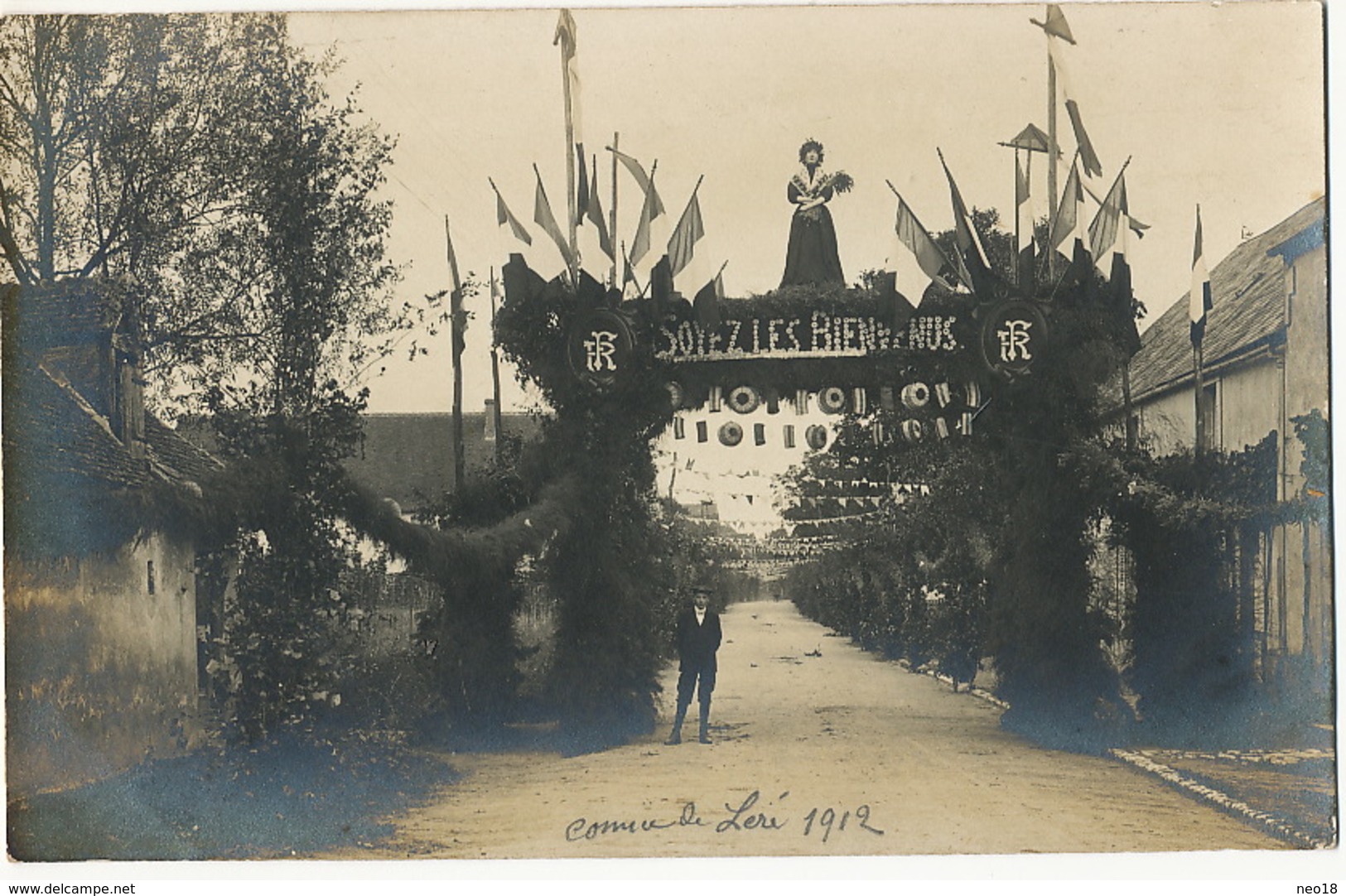 Léré Carte Photo Comice 1912 Arc De Triomphe Soyez Les Bienvenus - Lere