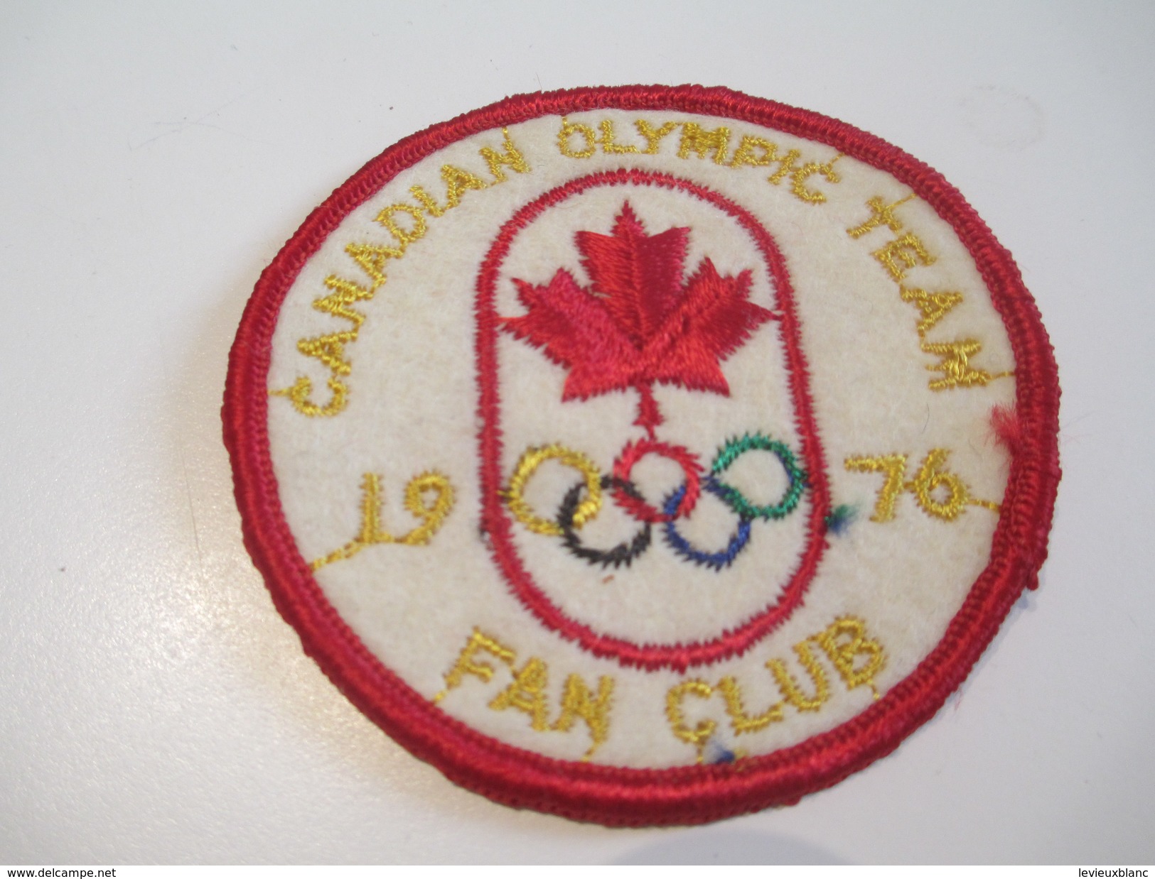 Ecusson Tissu Ancien /Sport / CANADA /Canadian Olympic Team /Fan Club / 1976      ET137 - Patches