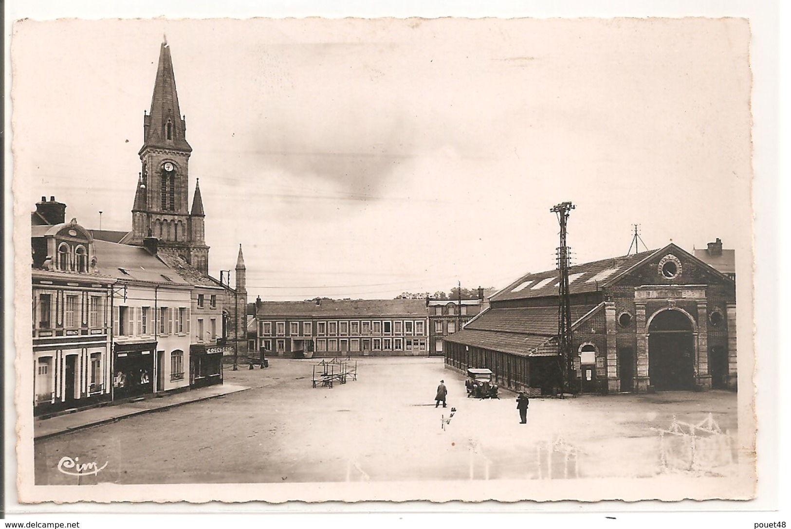 76 - GODERVILLE - Place Du Marché - Goderville