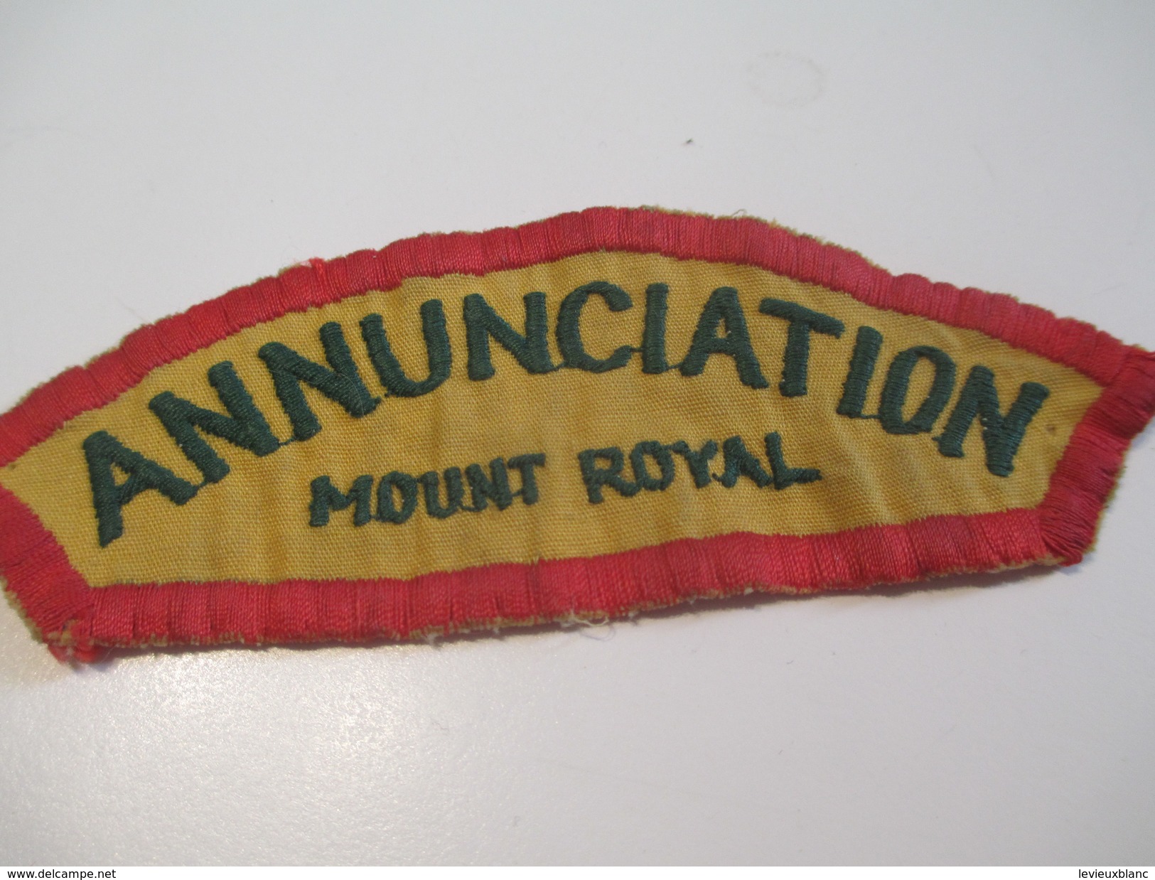 Ecusson Tissu Ancien/SCOUT?/CANADA/Eglise Cathol. Annonciation Montréal/Annunciation Mount Royal/années1950-1960   ET145 - Patches