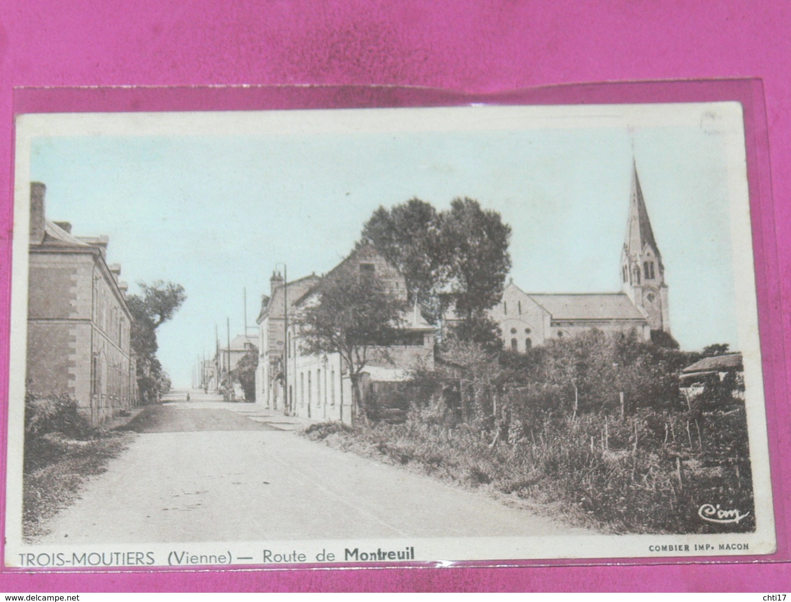 LES TROIS MOUTIERS  1910  ARDT CHATELLERAULT CANTON  LOUDUN   /   LA  ROUTE DE MONTREUIL    CIRC NON EDIT - Les Trois Moutiers