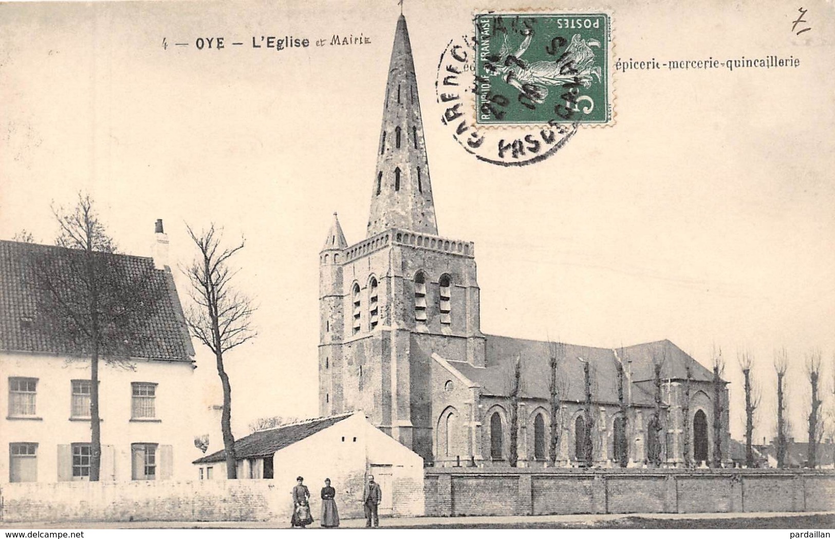 62. OYE.  L'EGLISE ET LA MAIRIE.  ANIMATION. - Oye Plage