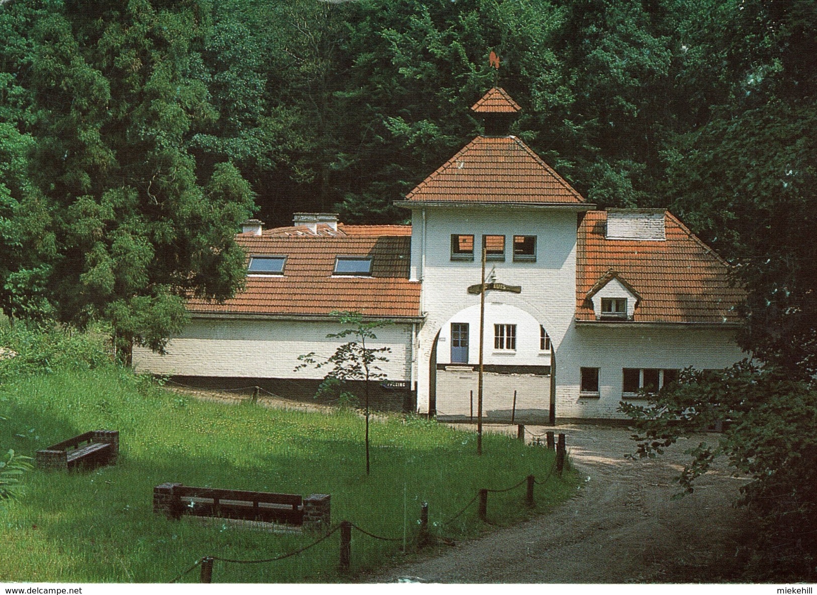 SINT JORIS WEERT -HOOFDGEBOUW DE KLUIS VVKSM - Oud-Heverlee