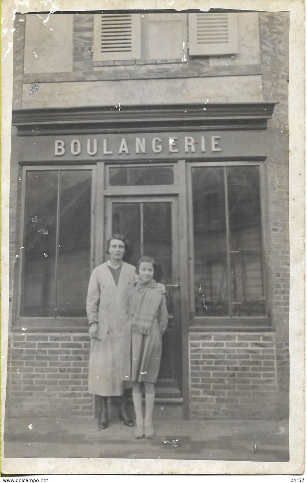 Carte Photo : Commerce - Devant Une Boulangerie - Altri & Non Classificati