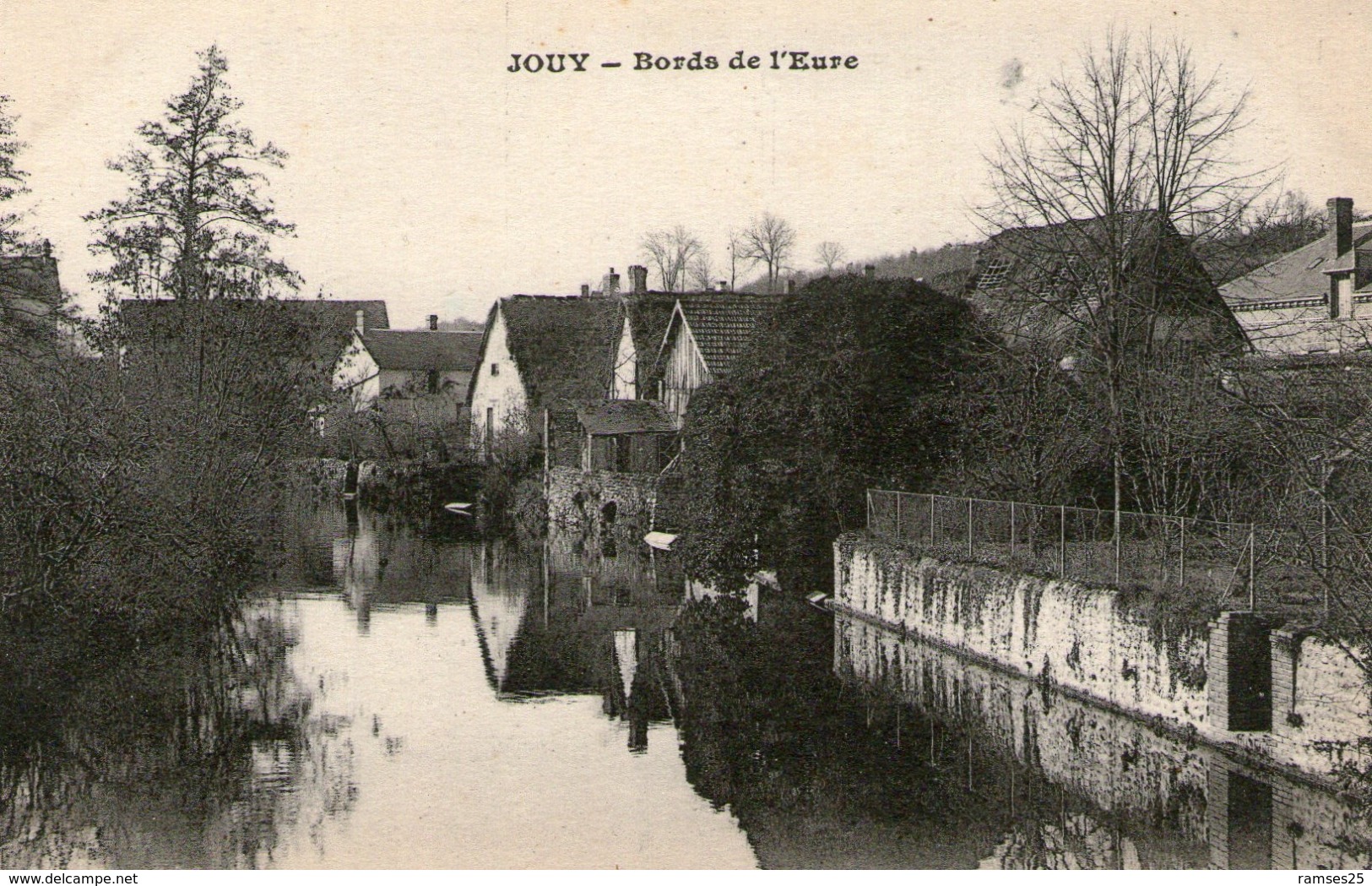 (3)  CPA  Jouy  Bords De L' Eure  (bon Etat) - Jouy