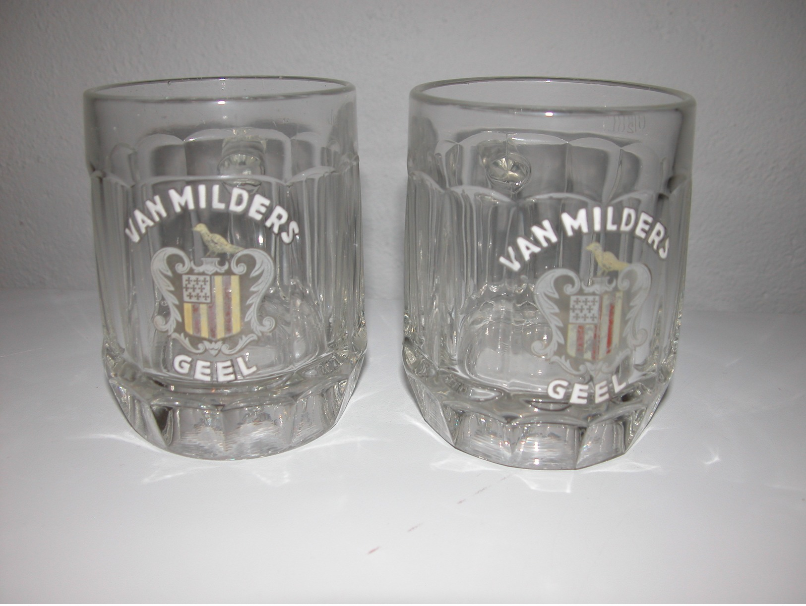 Van Milders Geel  Een Paar Bierglazen Met Handgreep - Glazen