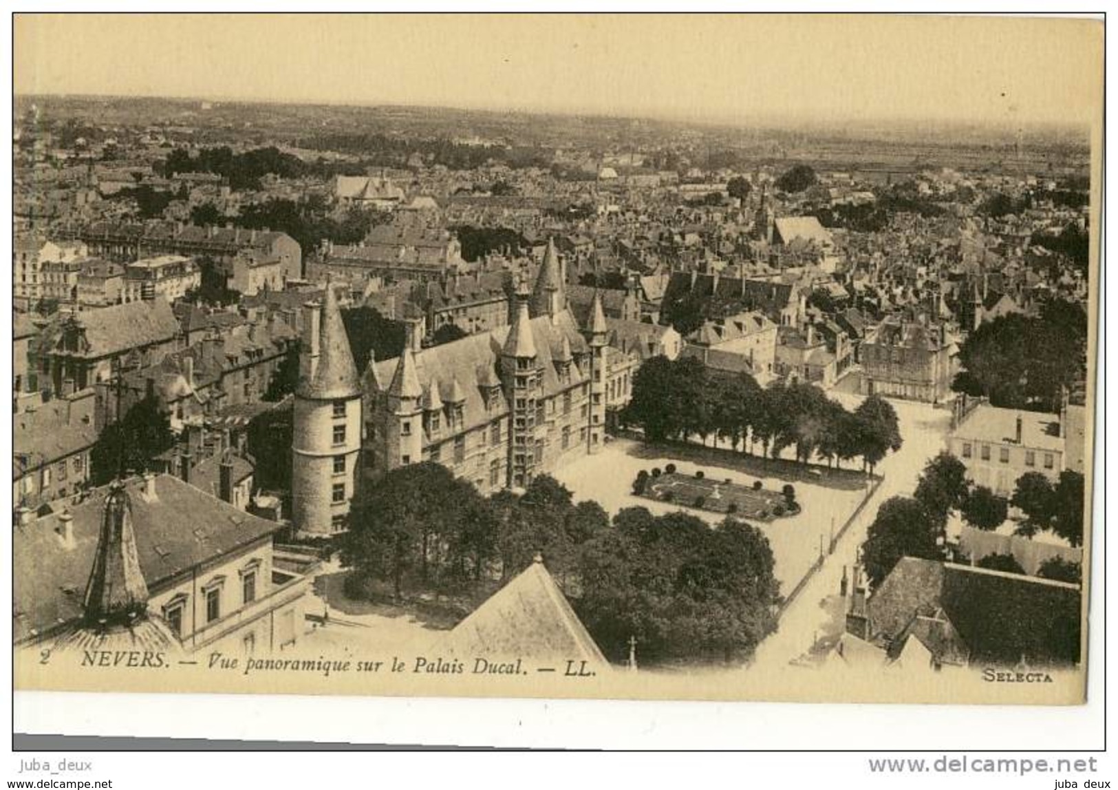 Nevers .  Vue Panoramique Sur Le Palais Ducal .   SUPERBE . - Nevers