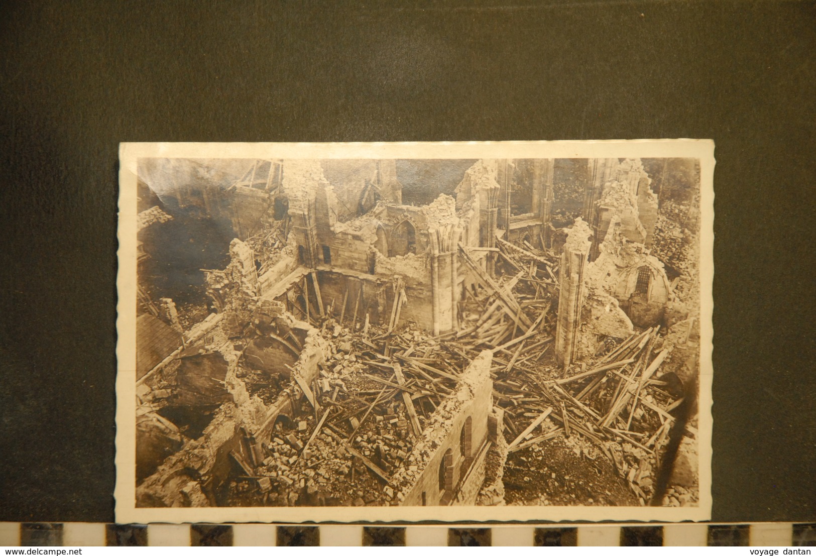 Cp, 88, LES VOSGES,CATHEDRALE DE SAINT DIE, L'ensemble Des Ruines Vu De La Tour - Saint Die