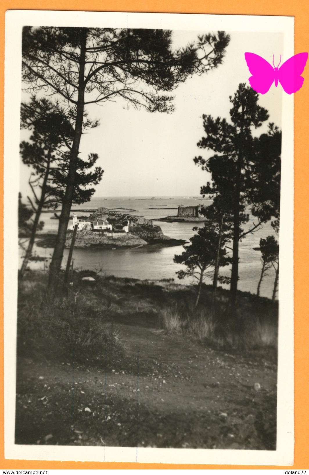 CARANTEC - L'Ile Louët Et Le Château Du Taureau - Carantec