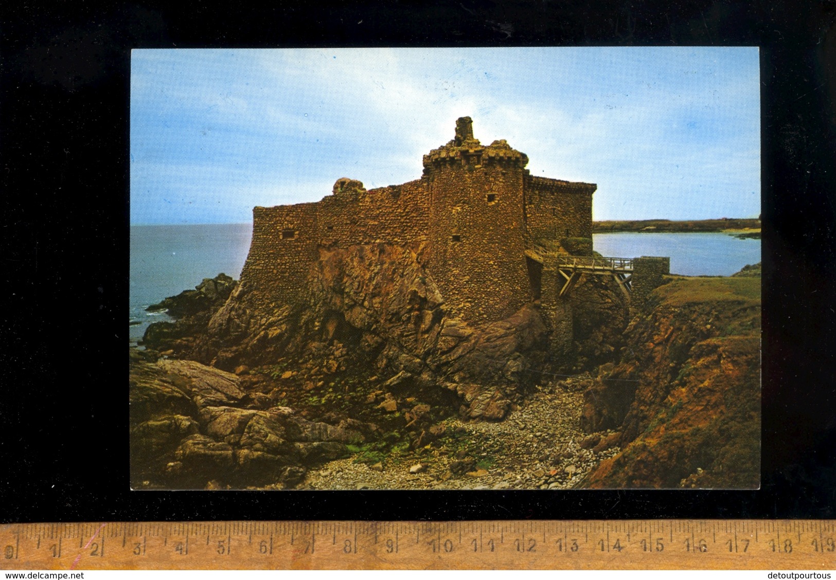 ILE D'YEU Vendée 85 : Le Vieux Chateau - Ile D'Yeu