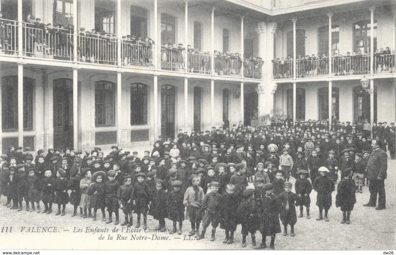 Valence - Les Enfants De L'Ecole Communale De La Rue Notre-Dame - Carte LL N° 111 Non Circulée - Ecoles