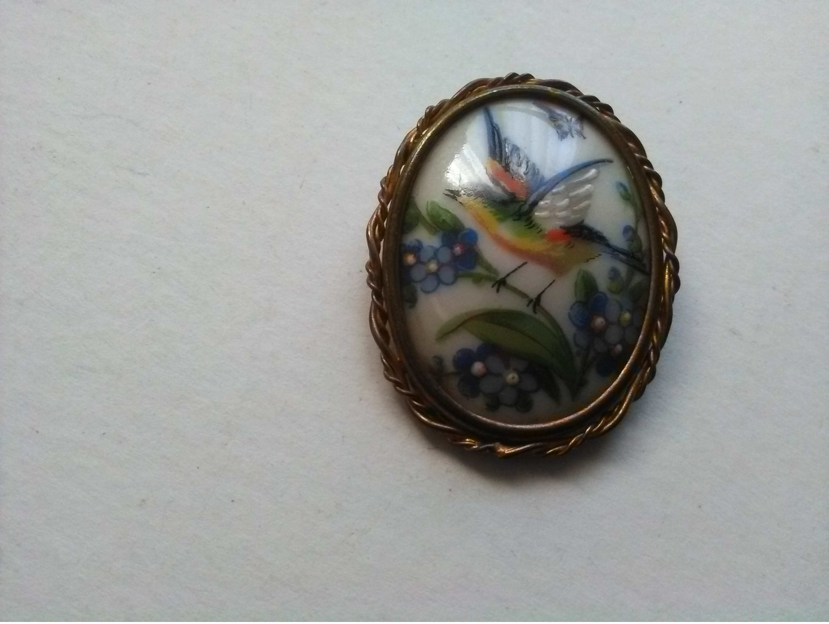 Broche Porcelaine De Limoges - Broches