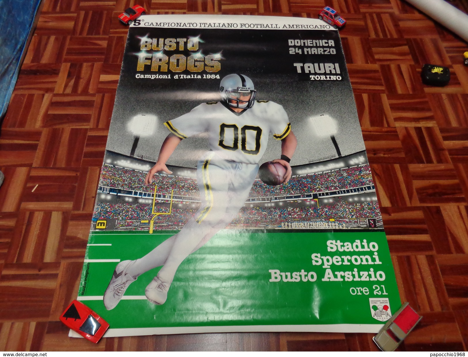 BUSTO ARSIZIO FROGS VS TAURI TORINO MANIFESTO ORIGINALE '80 FOOTBALL AMERICANO - Altri & Non Classificati