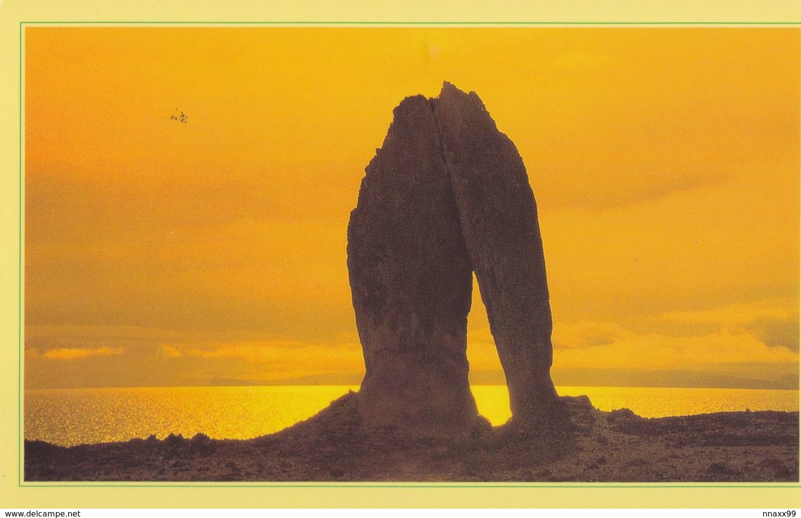 China - The Parents Stones On The Side Of Nam-Tso Lake, Damxung County Of Tibet - Tíbet