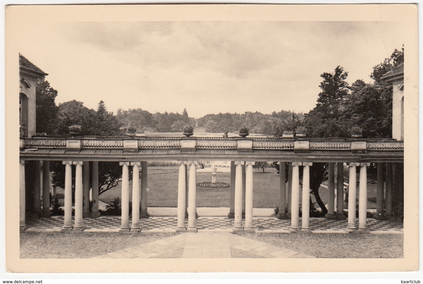 Schloß REINSBERG - Sanatorium Helmut Lehmann - Die Kolonnaden  - (D.) - Rheinsberg