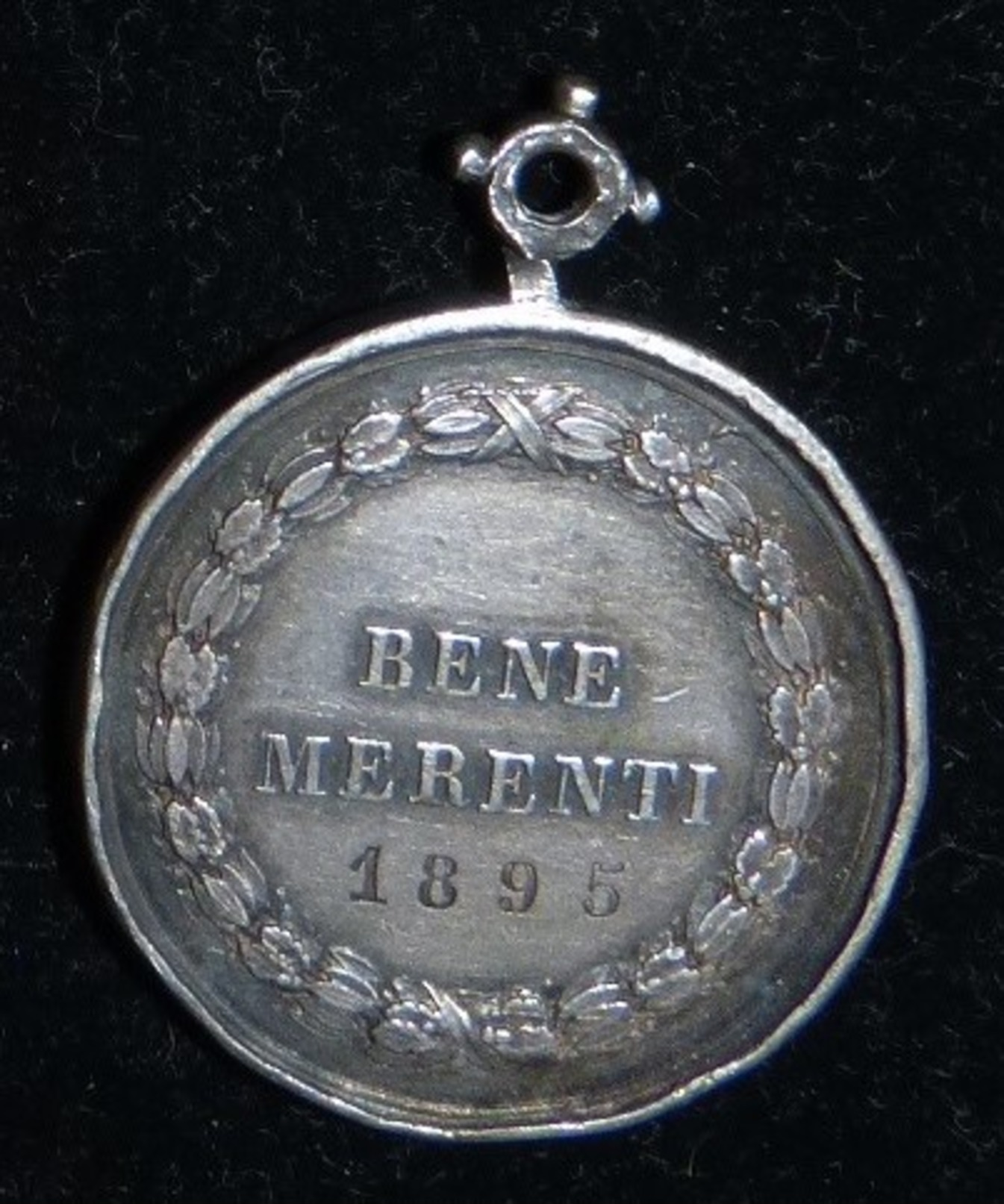 Vatican - Très Rare Médaille Benemerenti à Titre Féminin Attribuée En 1895 - Autres & Non Classés