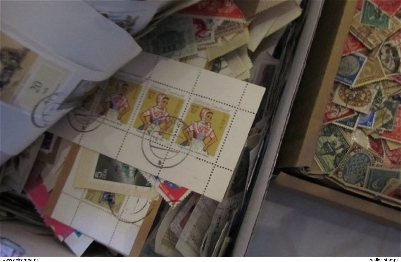 Lot With German Stamps In Albums And More - Alla Rinfusa (min 1000 Francobolli)