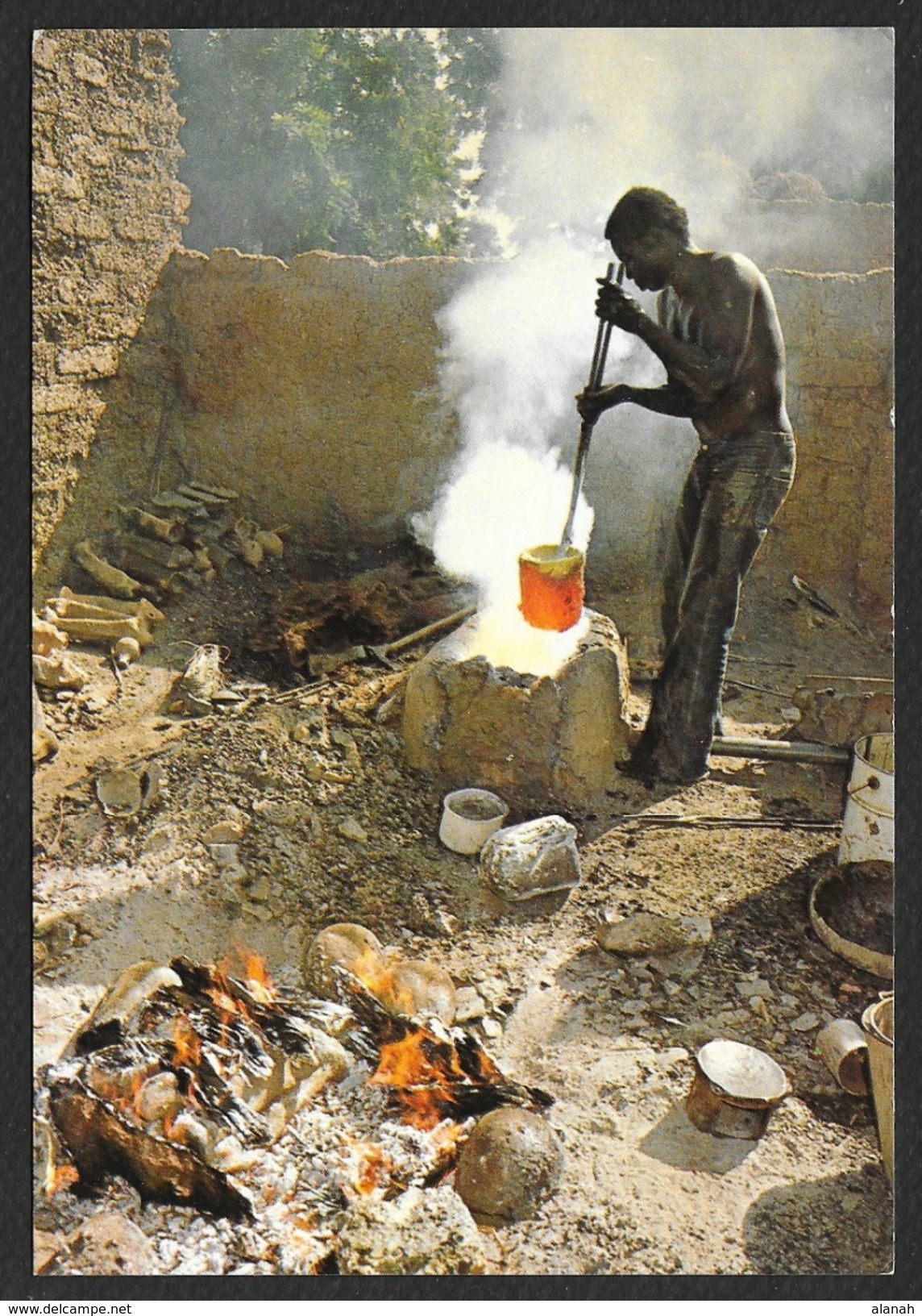 OUAGADOUGOU Fondeur De Statuettes à L'atelier OUEDRAOGO SALAM (Diavolta) Burkina Faso Haute Volta - Burkina Faso