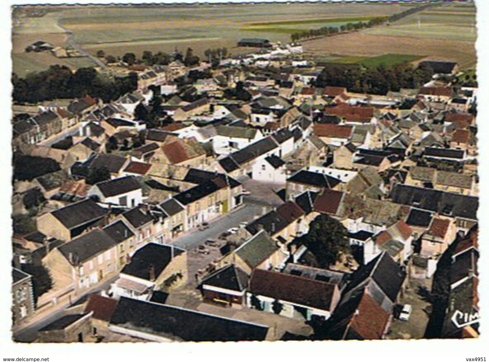 SERMAISES LE CENTRE   VUE AERIENNE     ****      A    SAISIR   ******* - Sonstige & Ohne Zuordnung